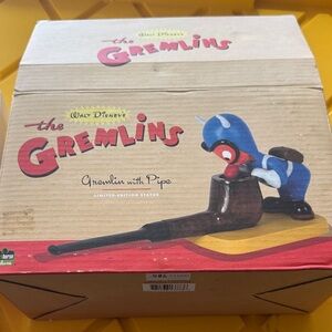 Walt Disney The Gremlins Gremlin with Pipe Statue - 
486/1000